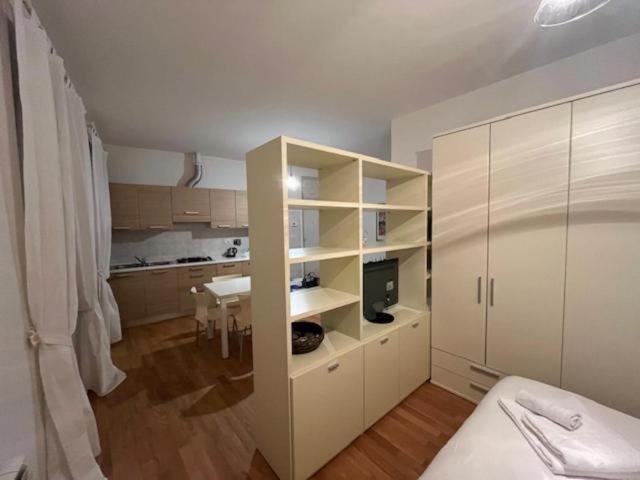 Studio Appartement met Balkon