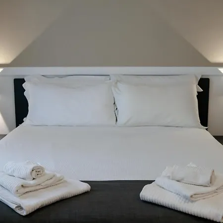 Elisabeth Boutique Rooms-2